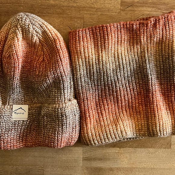 Sport Accessories - Brand New Beanie and Neck Warmer Set